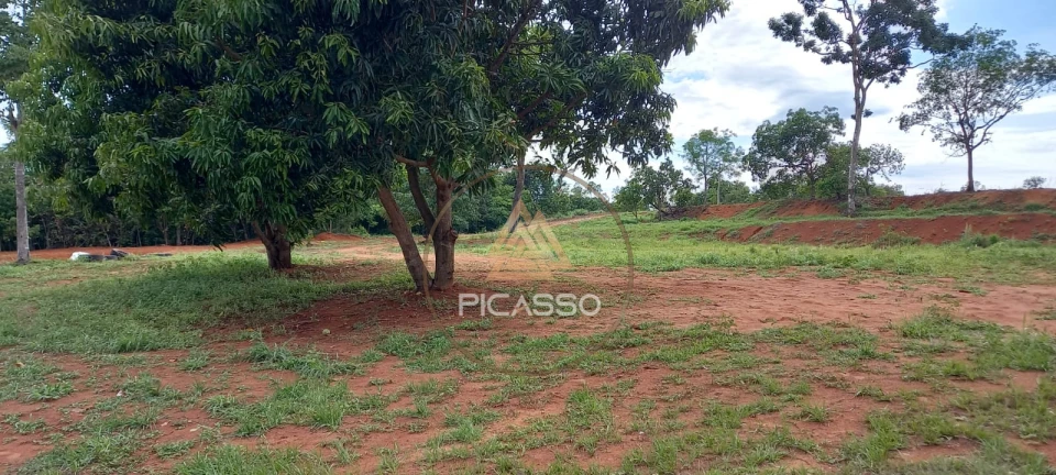 Imagens do imóveis Fazenda/Sítios/Chácaras À Venda 000 Poxoreu