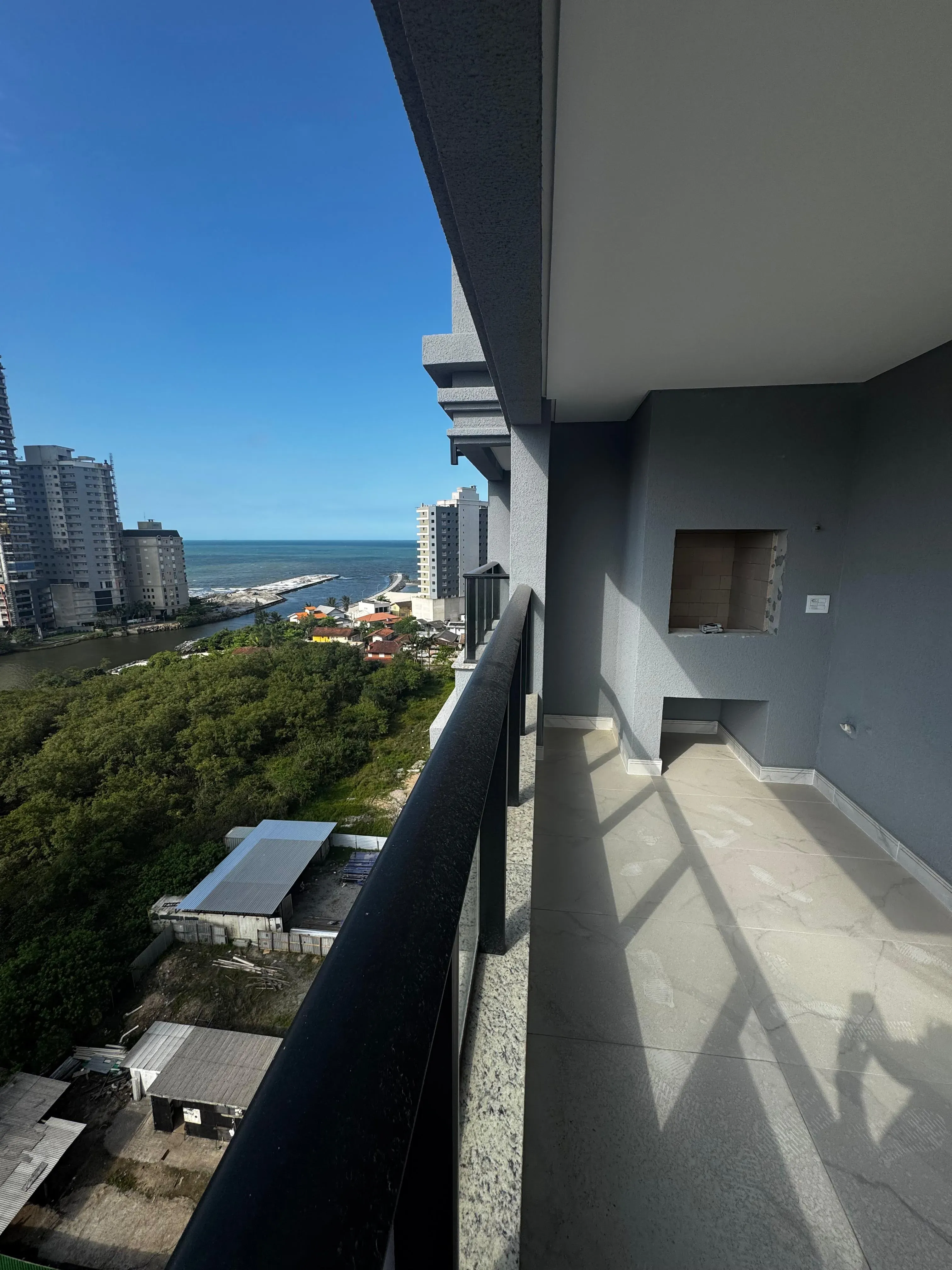 Imagens do imóveis Apartamento com 2 suítes, 2 vagas de garagem, no Perequê m Porto Belo