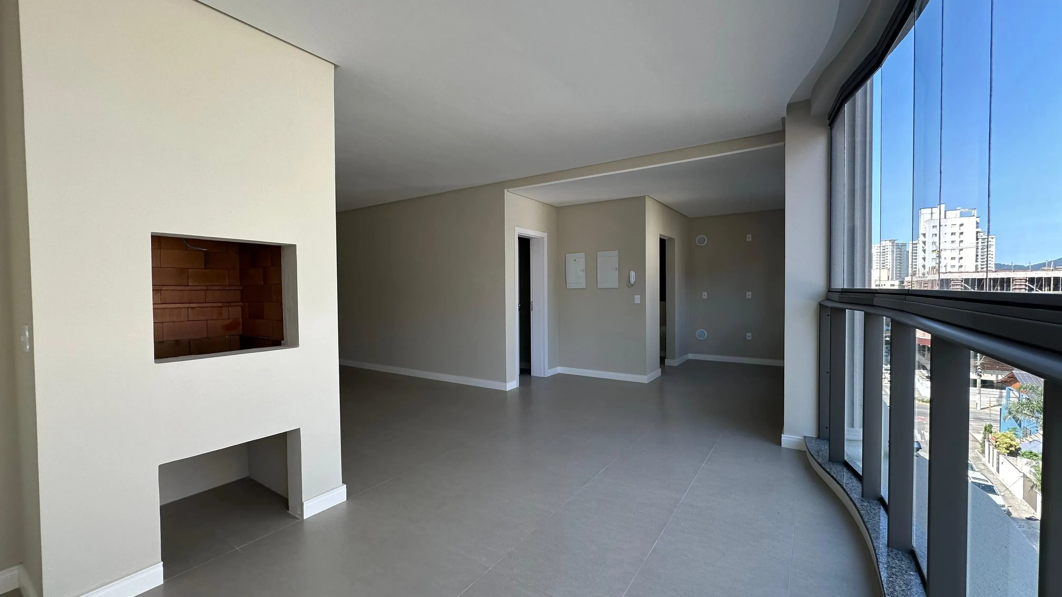 Imagens do imóveis Apartamento diferenciado com terraço! 03 Suítes Vaga dupla no térreo - Meia Praia -Itapema