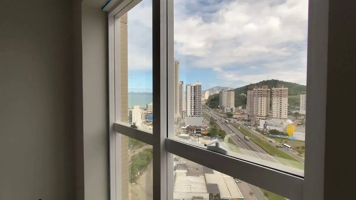 Imagens do imóveis Apartamento com 2 suítes e 2 vagas de garagem, área de lazer completa no Centro de Itapema