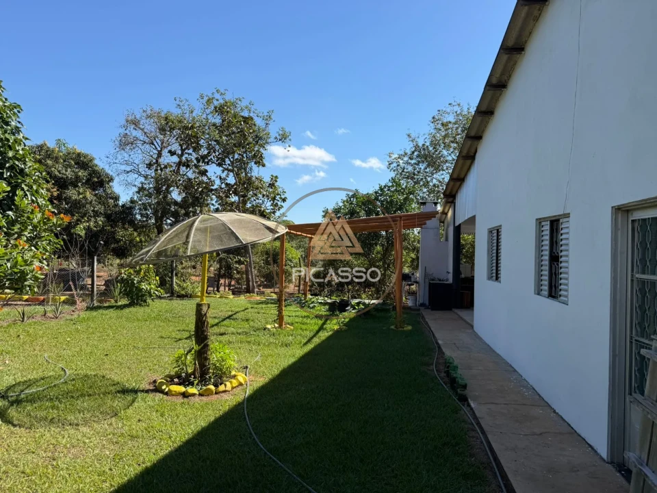 Imagens do imóveis Fazenda/Sítios/Chácaras À Venda 000 Poxoreu
