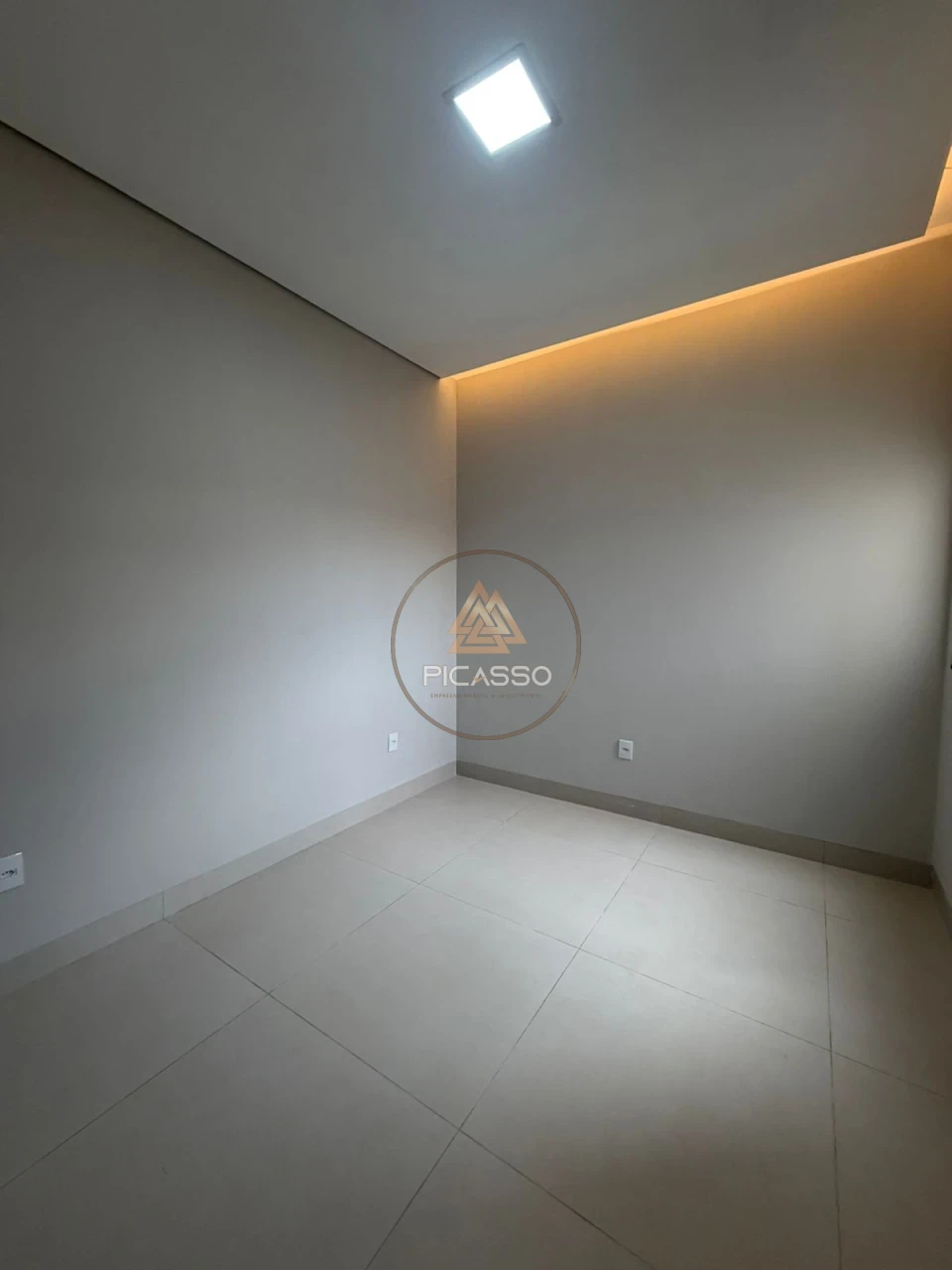 Imagens do imóveis CASA A VENDA NO JARDIM PARAISO UNIFAMILIAR NOVA DE ÓTIMA  LOCALIZAÇÃO EM TOM BRONZE