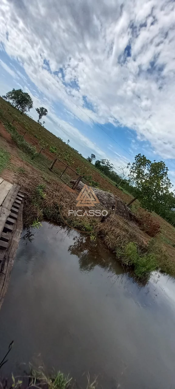 Imagens do imóveis Fazenda/Sítios/Chácaras À Venda 000 Poxoreu