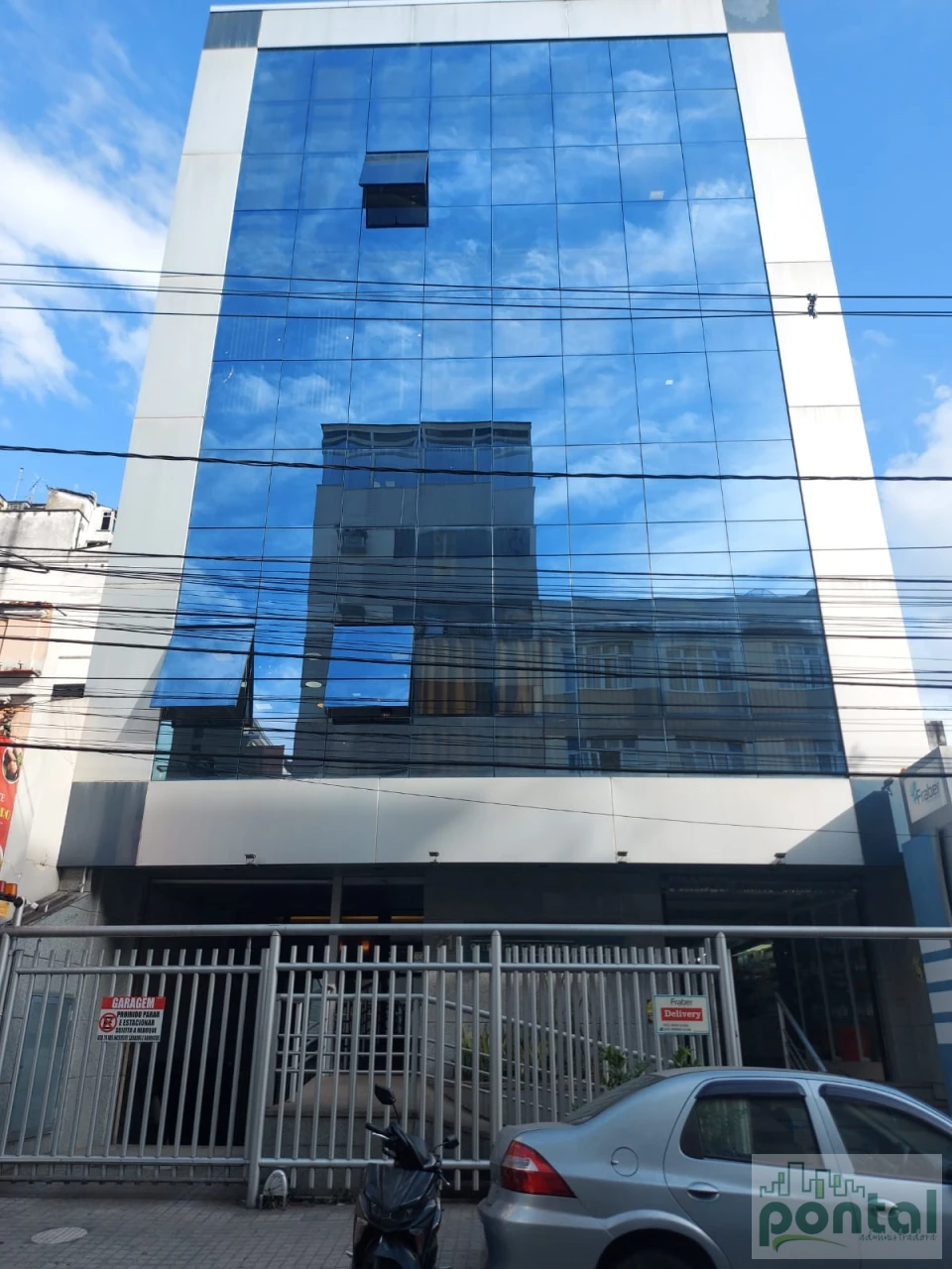AMPLA LOJA NO CENTRO DE NOVA FRIBURGO
