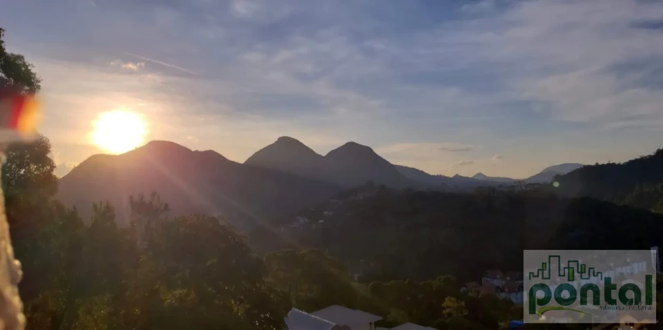 Imagens do imóveis Apartamento À Venda nas Braunes no Condomínio Moradas Sans Souci Nova Friburgo