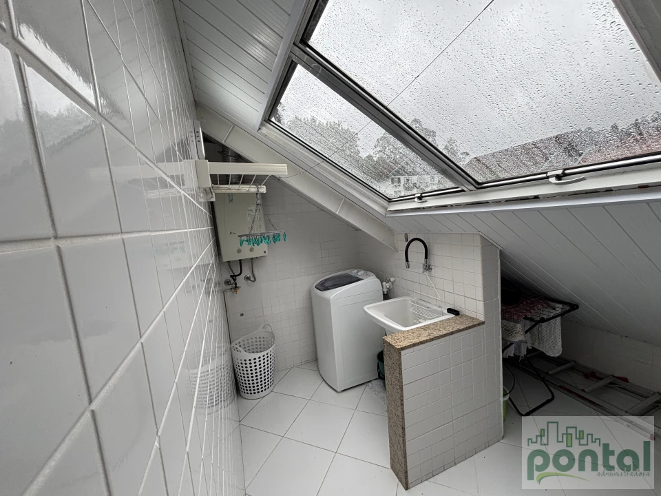 Excelente Apartamento Duplex À Venda Condomínio Serraville ,Nova Friburgo