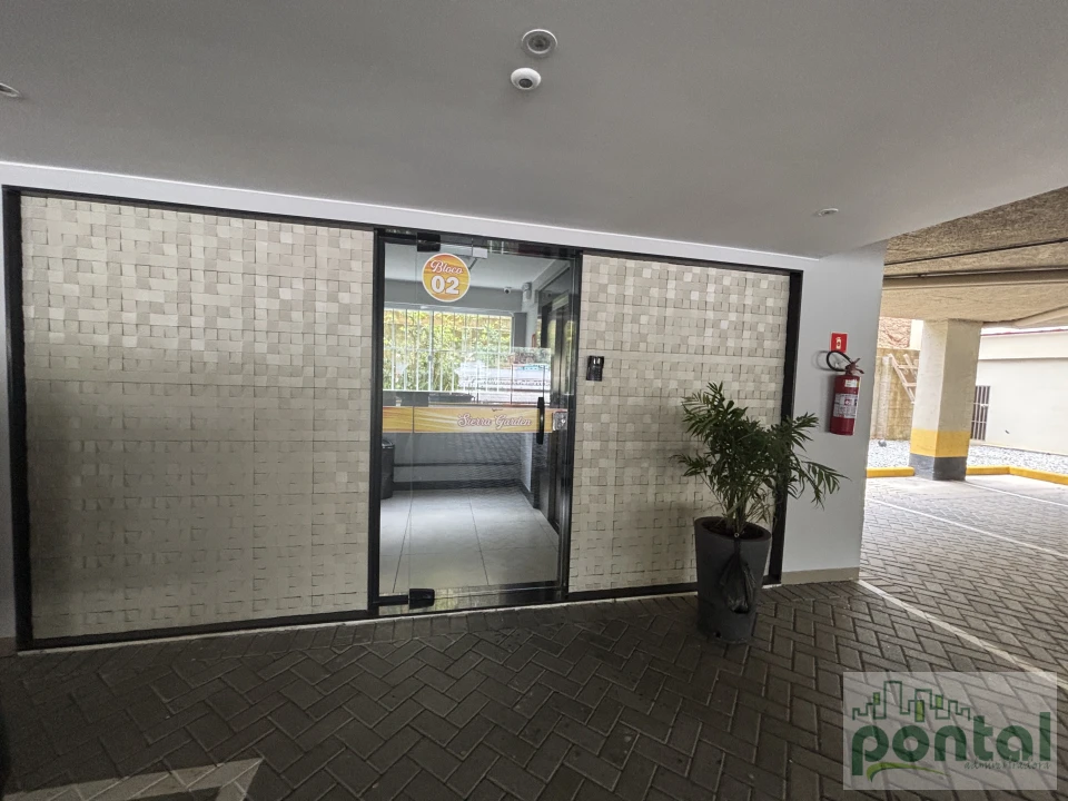 Cobertura Espaçosa à Venda no Centro de Nova Friburgo