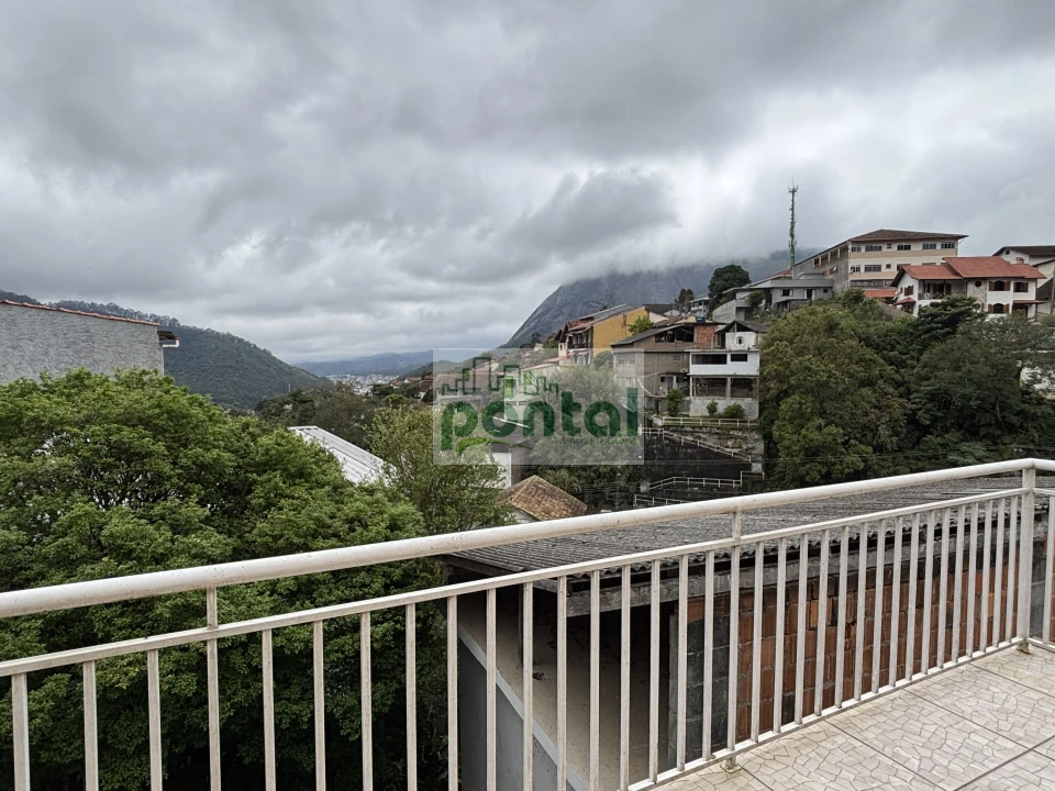 Imagens do imóveis Casa a venda 2 quartos, toda reformada e com vista privilegiada no Cascatinha