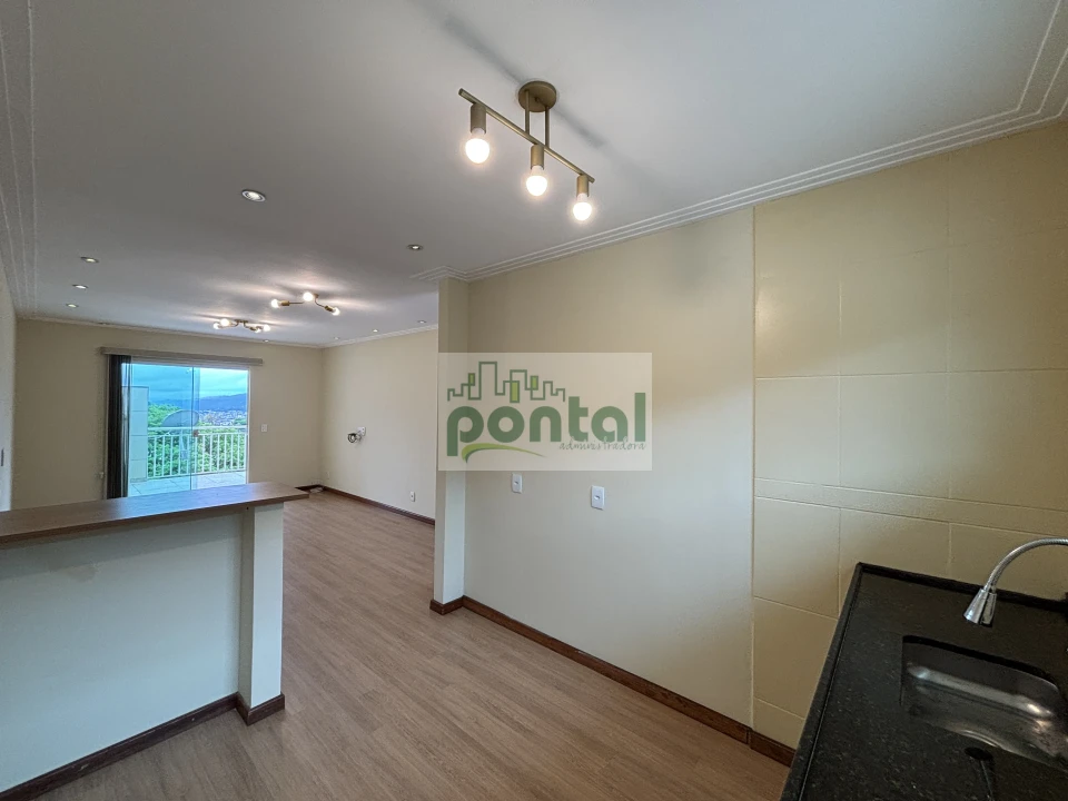 Imagens do imóveis Casa a venda 2 quartos, toda reformada e com vista privilegiada no Cascatinha