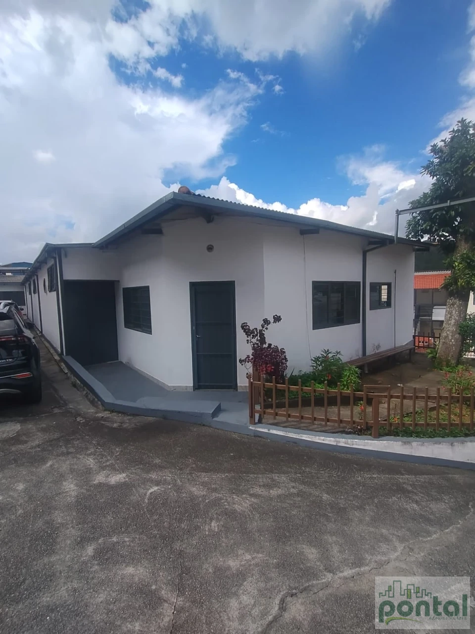 Comercial Para Alugar Jardinlândia Nova Friburgo