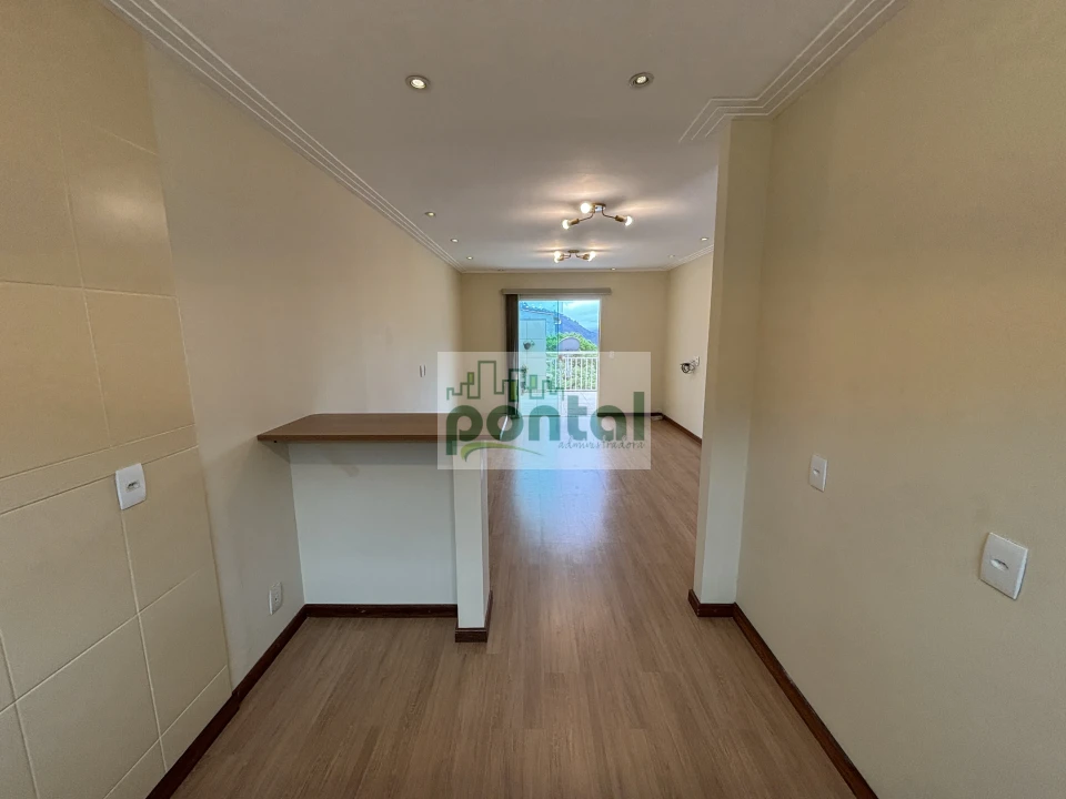 Imagens do imóveis Casa a venda 2 quartos, toda reformada e com vista privilegiada no Cascatinha