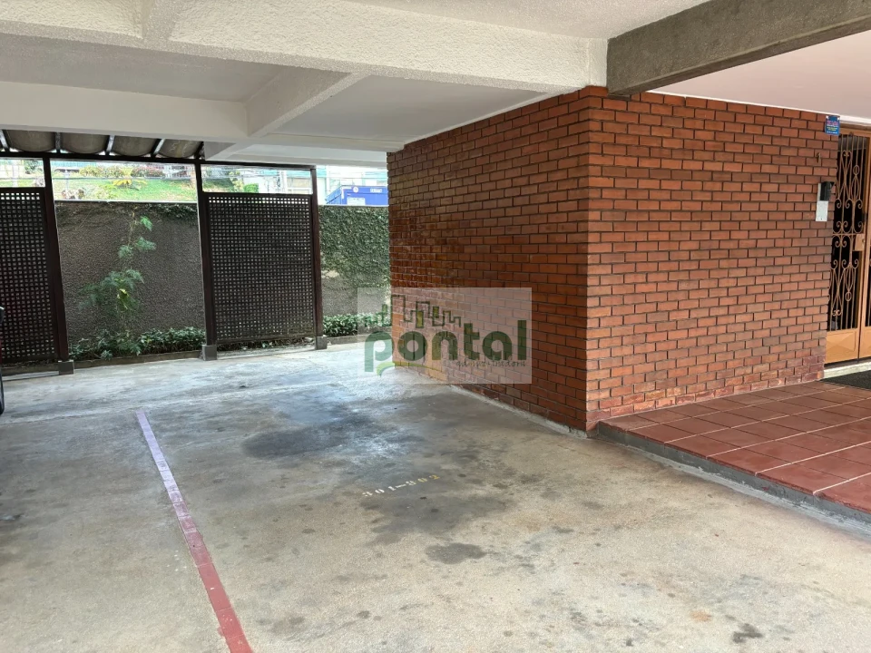 Imagens do imóveis Apartamento de 3 Quartos nas Braunes, Praticamente no Centro — Apenas 200m da Avenida Alberto Braune