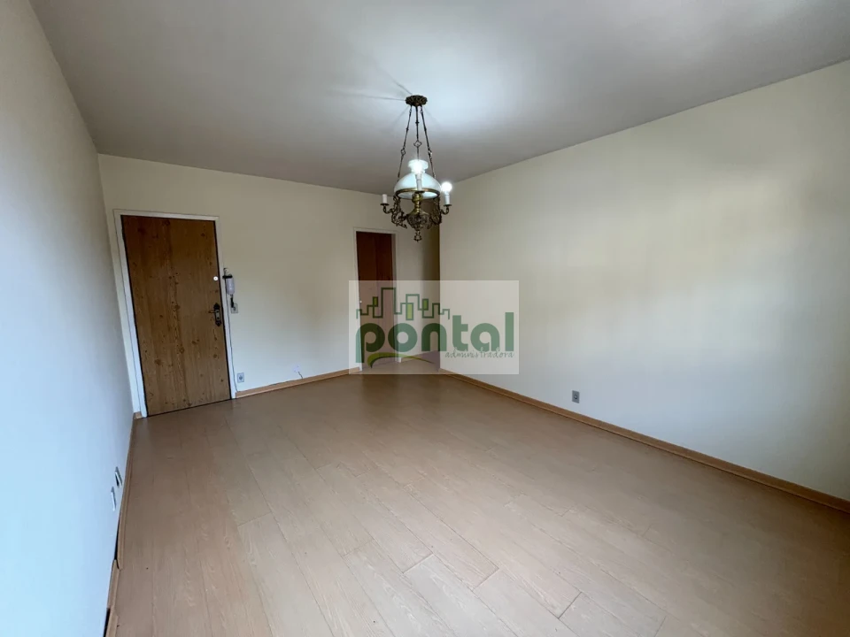 Imagens do imóveis Apartamento de 3 Quartos nas Braunes, Praticamente no Centro — Apenas 200m da Avenida Alberto Braune