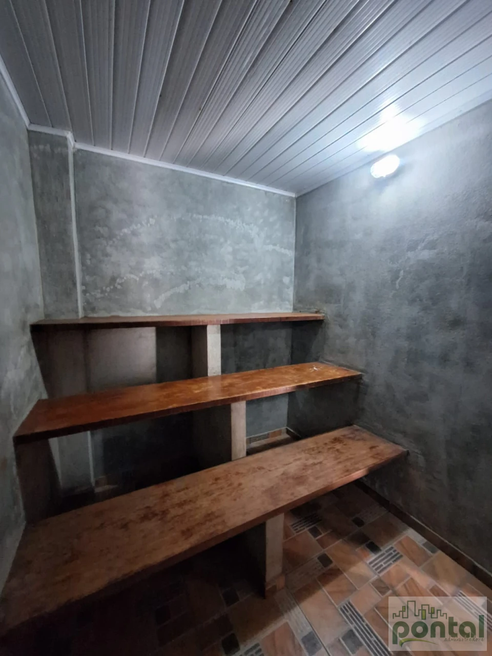 Ampla Casa com Quintal, Churrasqueira e Sauna