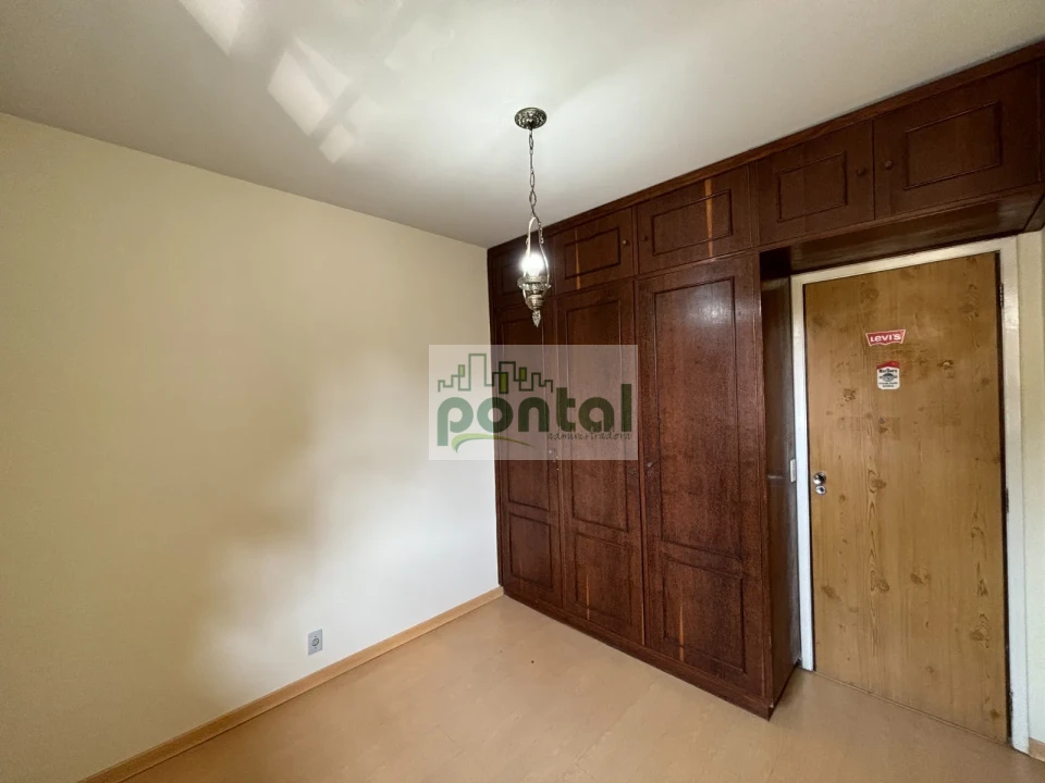 Imagens do imóveis Apartamento de 3 Quartos nas Braunes, Praticamente no Centro — Apenas 200m da Avenida Alberto Braune