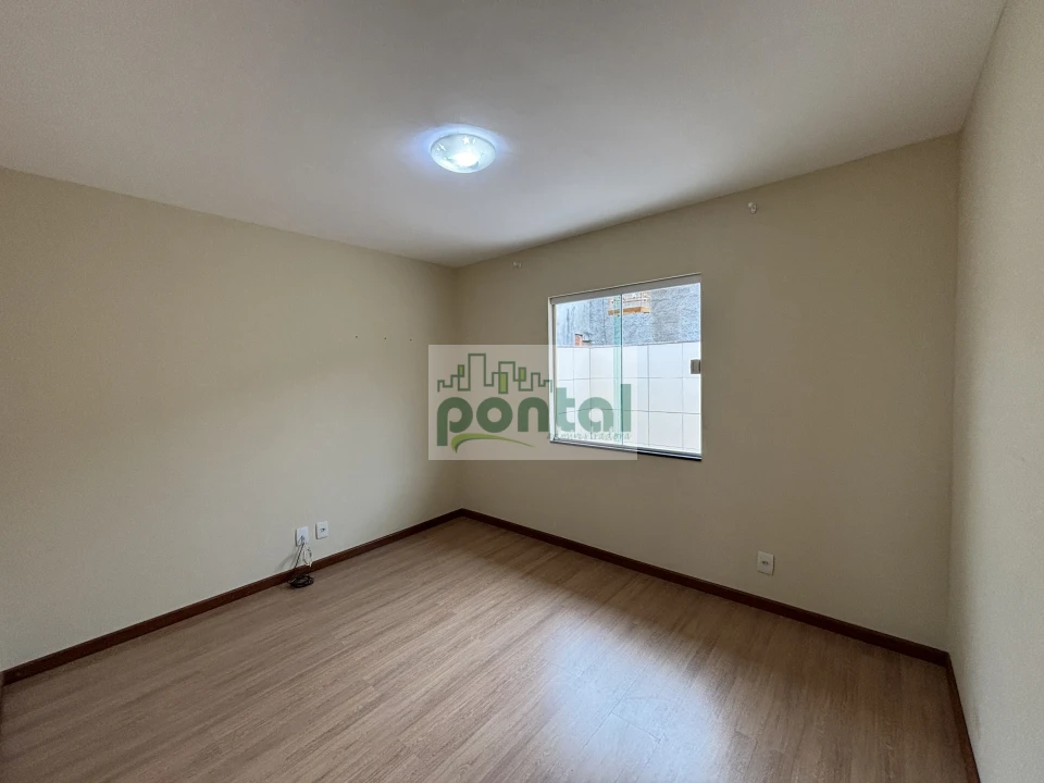 Imagens do imóveis Casa a venda 2 quartos, toda reformada e com vista privilegiada no Cascatinha