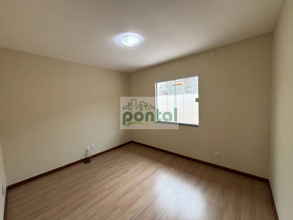 Imagens do imóveis Casa a venda 2 quartos, toda reformada e com vista privilegiada no Cascatinha