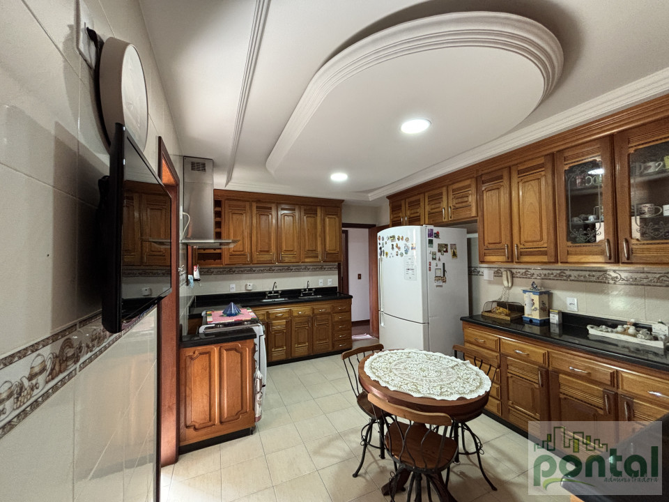 Apartamento Á Venda Edifício Antonio Carestiato Nova Friburgo