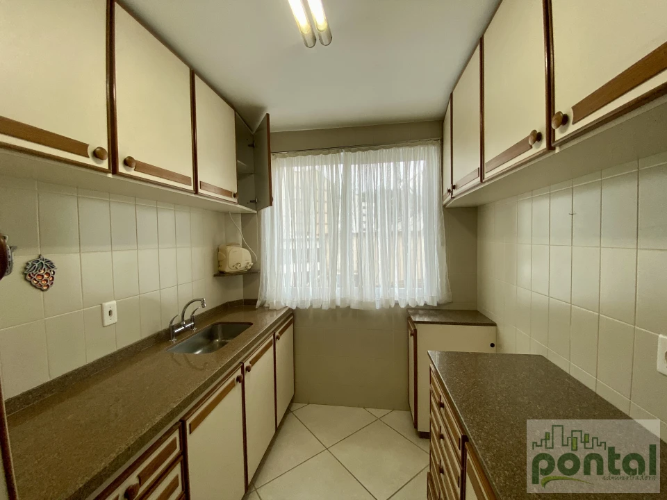 Casa de Alto Padrão com 4 Suítes, Área Gourmet e Garagem no Centro de Nova Friburgo
