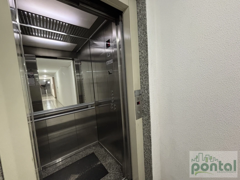 Apartamento À Venda nas Braunes no Condomínio Moradas Sans Souci Nova Friburgo