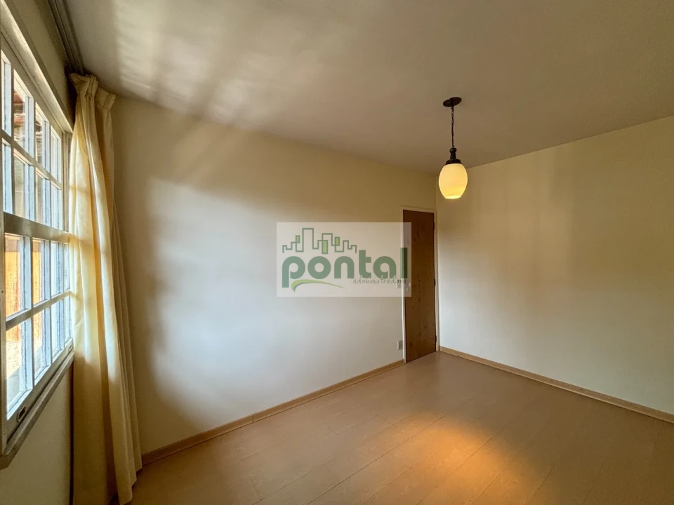Imagens do imóveis Apartamento de 3 Quartos nas Braunes, Praticamente no Centro — Apenas 200m da Avenida Alberto Braune