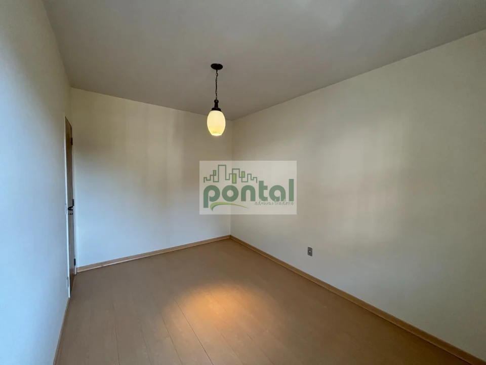 Imagens do imóveis Apartamento de 3 Quartos nas Braunes, Praticamente no Centro — Apenas 200m da Avenida Alberto Braune