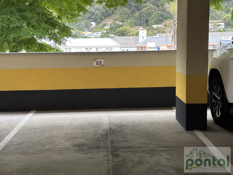 Cobertura Espaçosa à Venda no Centro de Nova Friburgo
