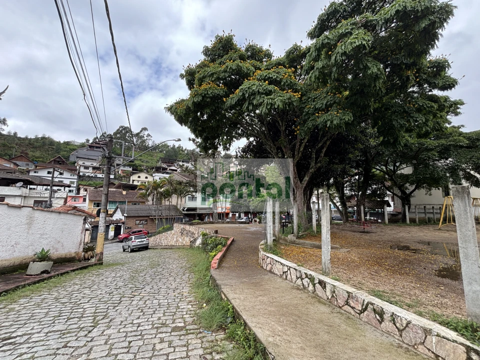Imagens do imóveis Casa a venda 2 quartos, toda reformada e com vista privilegiada no Cascatinha