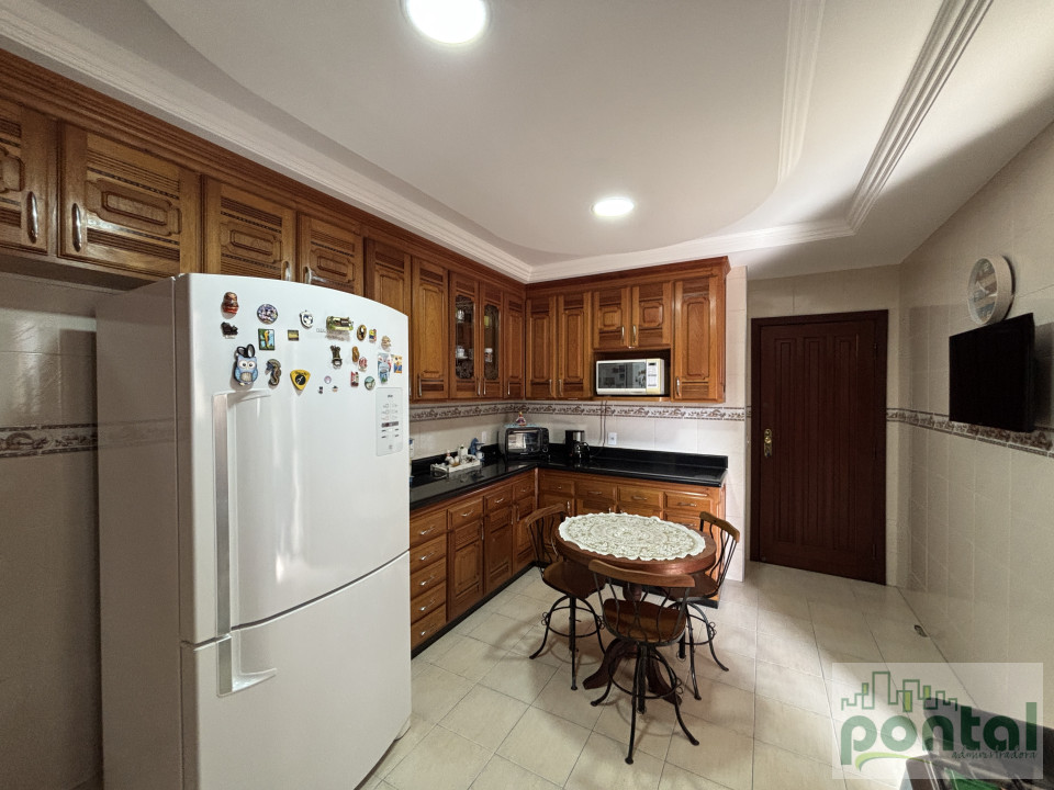 Apartamento Á Venda Edifício Antonio Carestiato Nova Friburgo