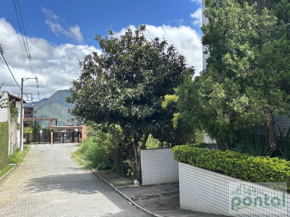 Apartamento À Venda nas Braunes no Condomínio Moradas Sans Souci Nova Friburgo