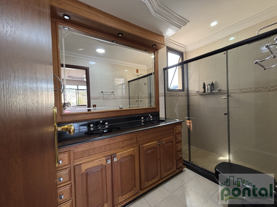 Apartamento Á Venda Edifício Antonio Carestiato Nova Friburgo