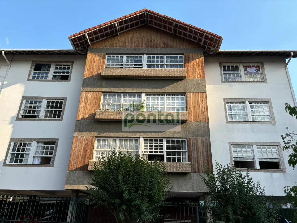 Imagens do imóveis Apartamento de 3 Quartos nas Braunes, Praticamente no Centro — Apenas 200m da Avenida Alberto Braune