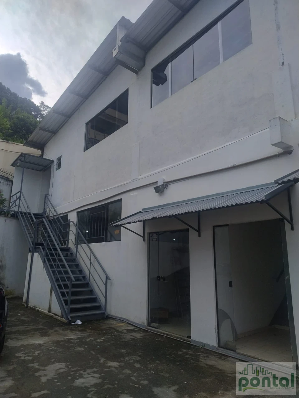 Galpão Comercial Para Alugar Jardinlândia Nova Friburgo