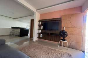 Casa para VENDA-Zona Norte