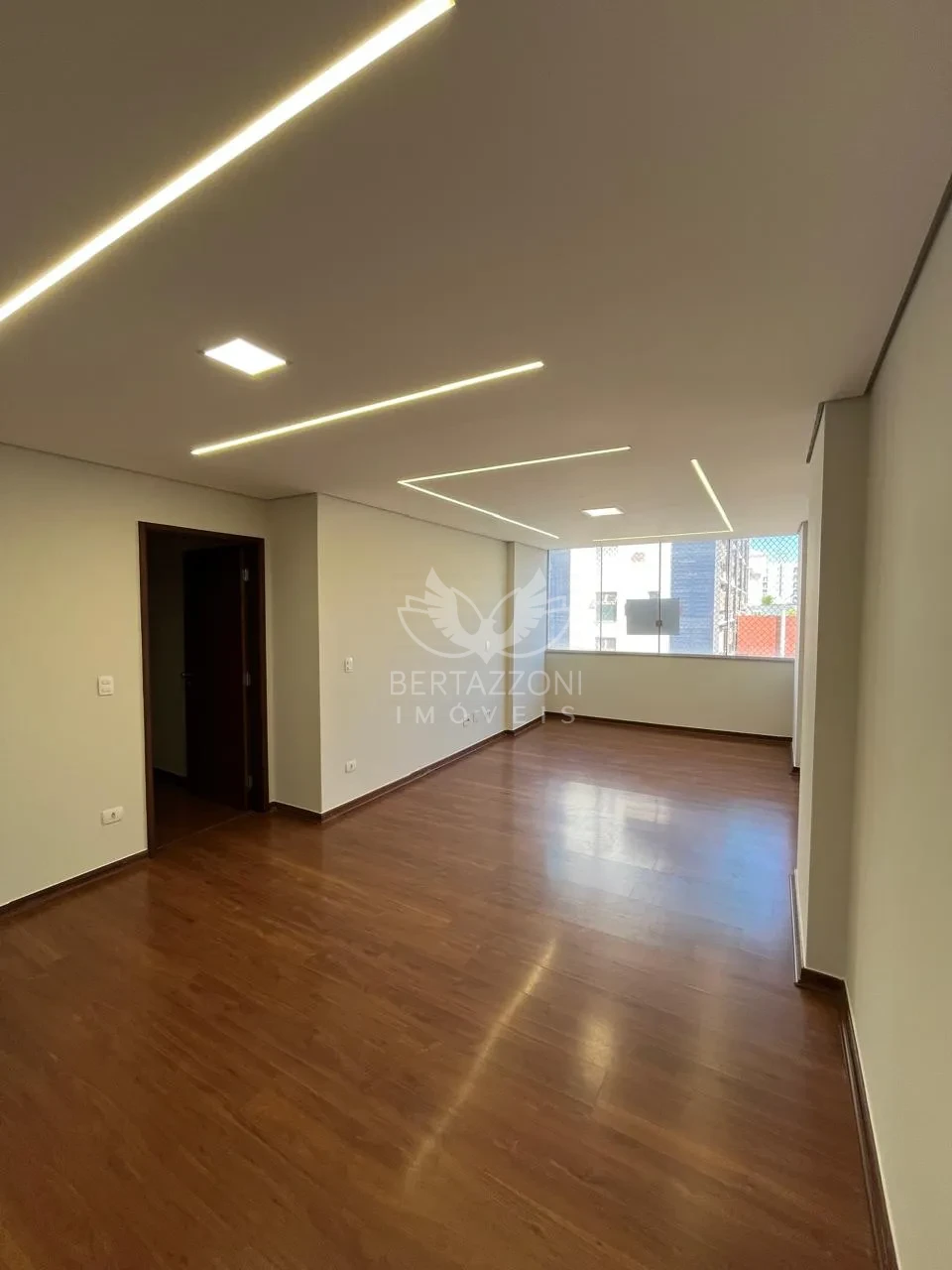 Apartamento 3q Edif. Pugesi, região Central de Londrina Pr - N