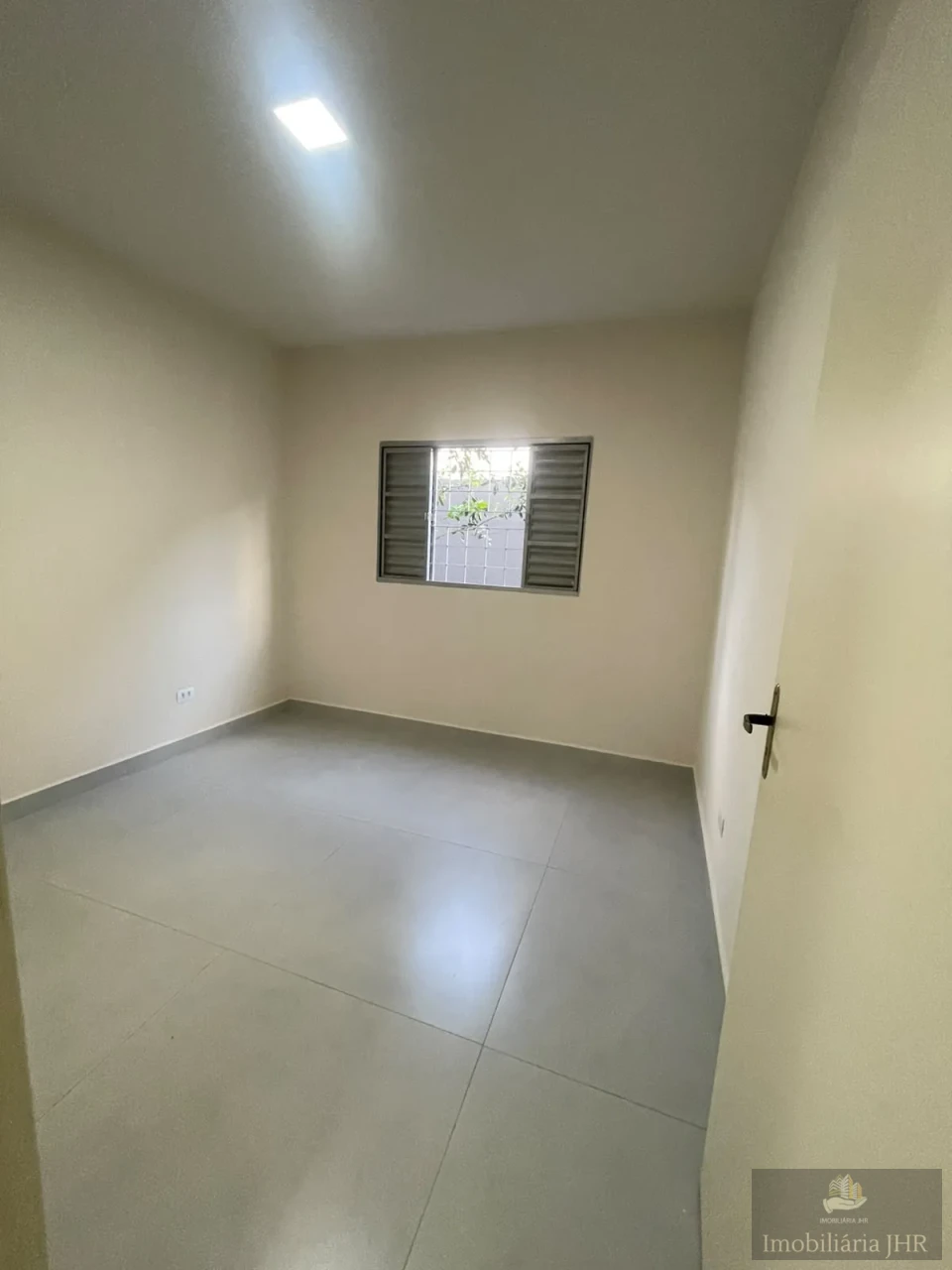 Imagens do imóveis CASA RECÉM-REFORMADA À VENDA | JARDIM CONTINENTAL | LONDRINA