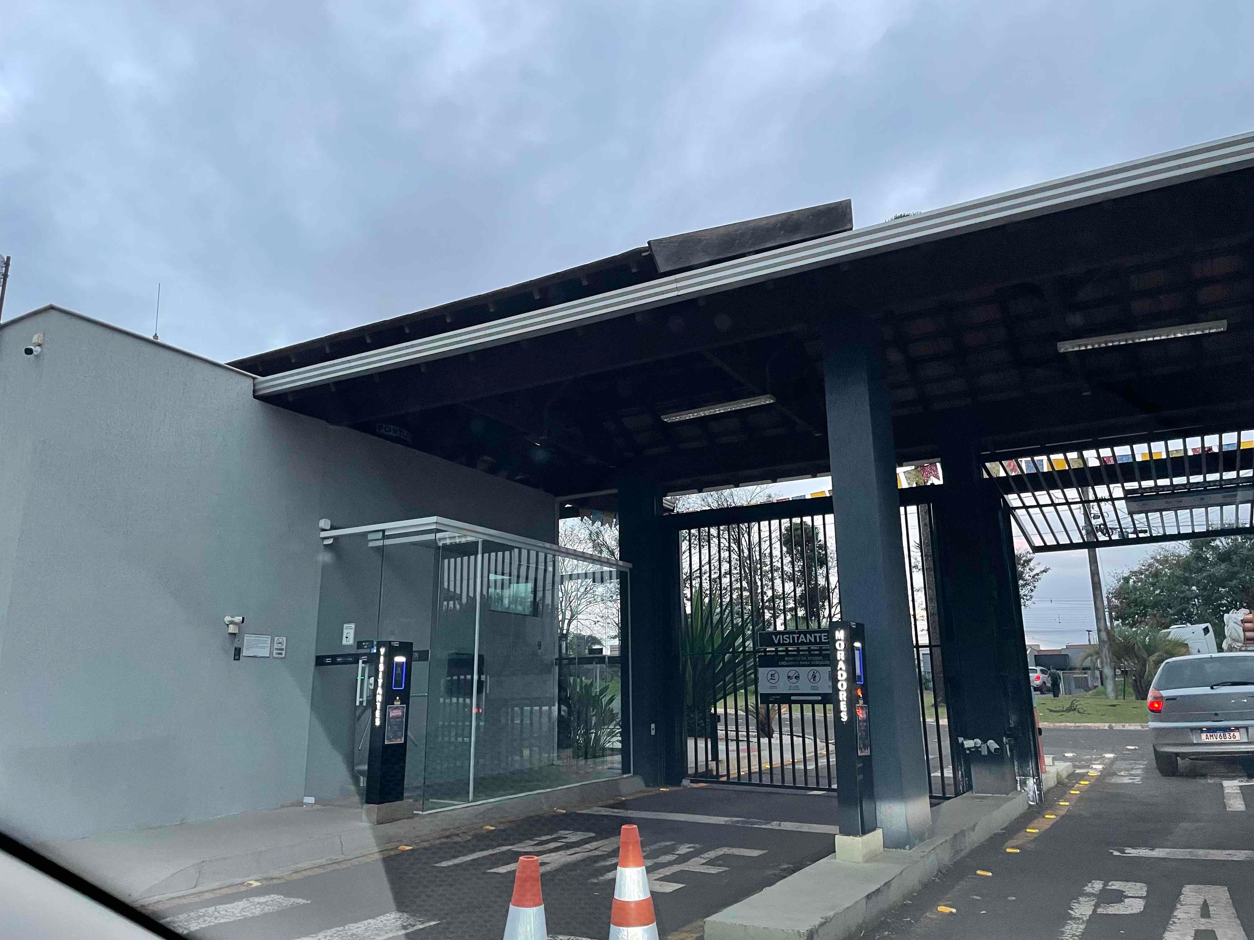 Imagens do imóveis Sobrado à Venda, Cond BELLA VITTA 2, Rua Antonio Carvalho Grade, PR