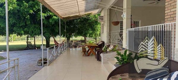 Imagens do imóveis Casa à venda 3 Quartos, 5 Vagas, 900M², Warta, Londrina - PR