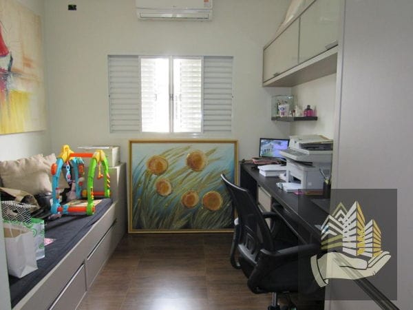 Imagens do imóveis Casa à venda 4 Quartos, 1 Suite, 2 Vagas, 300M², Coliseu, Londrina - PR