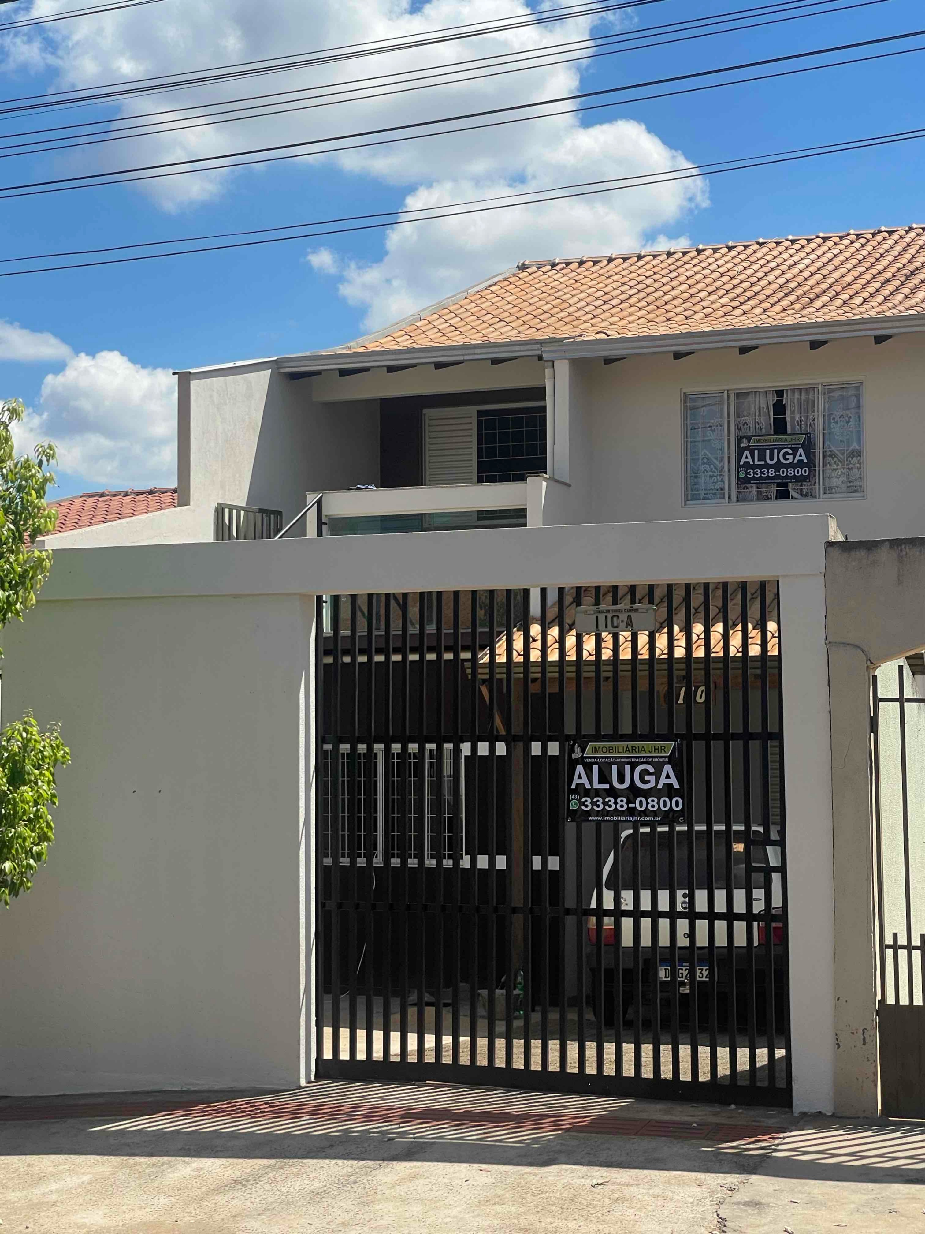 Imagens do imóveis dois imóveis individuais no terreno Jardim Indusville, Londrina - PR