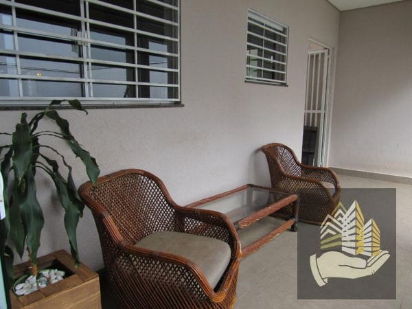 Imagens do imóveis Casa à venda 4 Quartos, 1 Suite, 2 Vagas, 300M², Coliseu, Londrina - PR