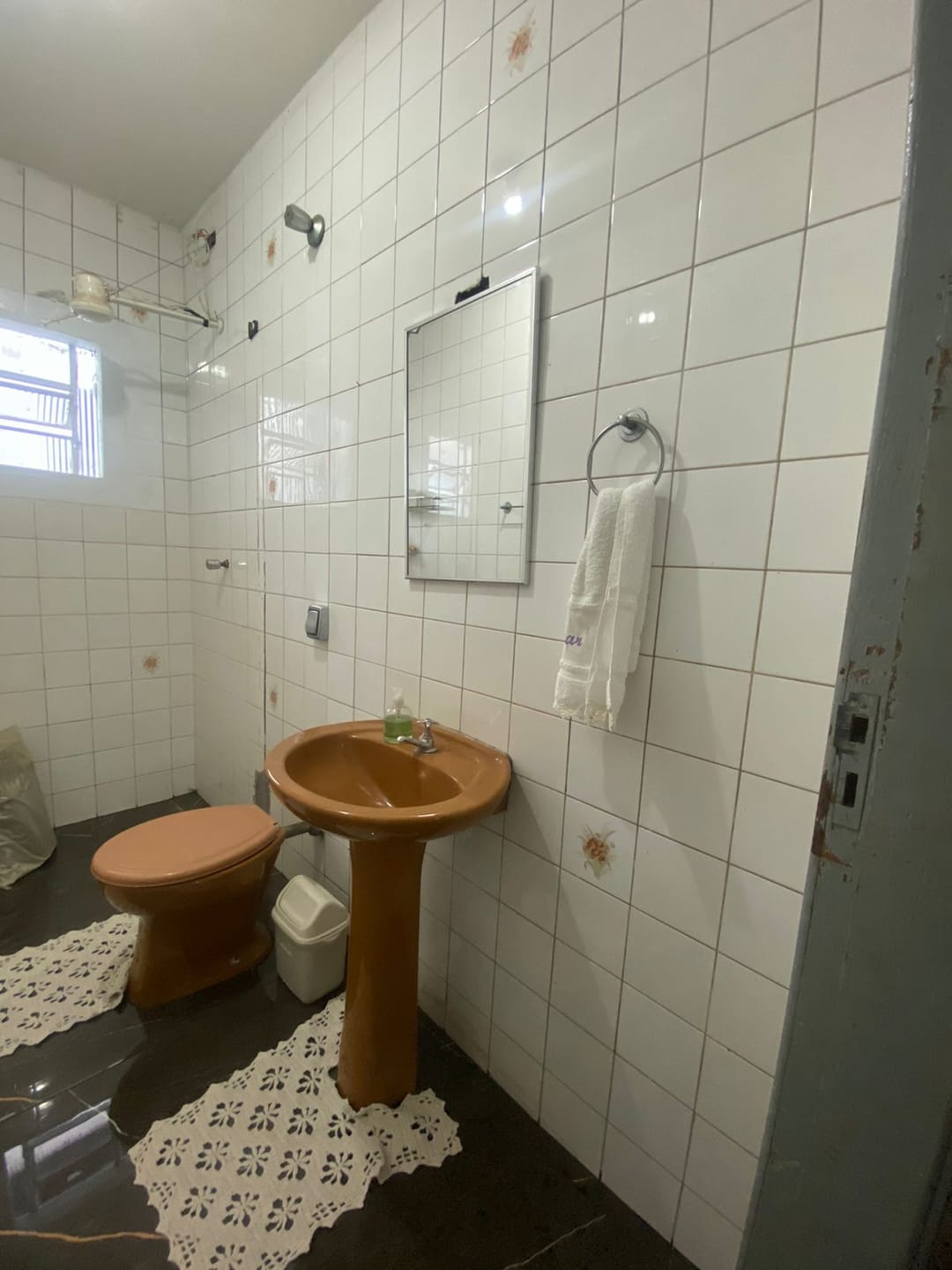 Imagens do imóveis Sobrado à Venda, Conjunto Habitacional Violim, Londrina, PR