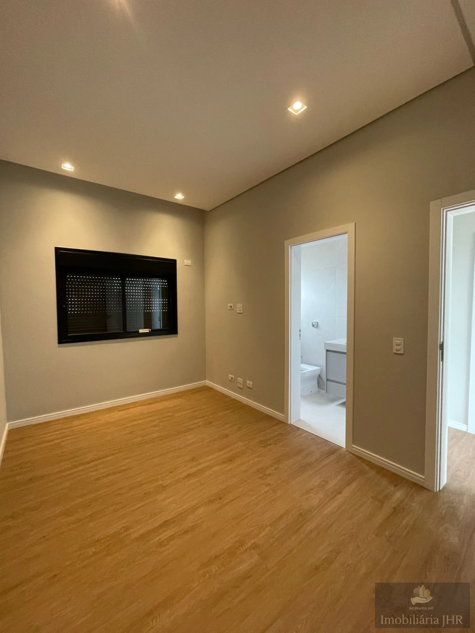 Imagens do imóveis Casa Em Condomínio À Venda Condonimio Tangará Residence Londrina