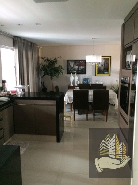 Imagens do imóveis Casa à venda 4 Quartos, 1 Suite, 2 Vagas, 300M², Coliseu, Londrina - PR