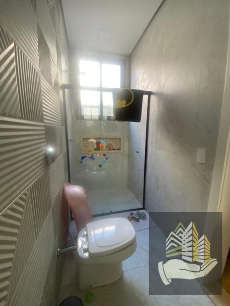 Imagens do imóveis Casa à venda 4 Suites, 2 Vagas, 360M², Condomínio Royal Forest, Londrina - PR