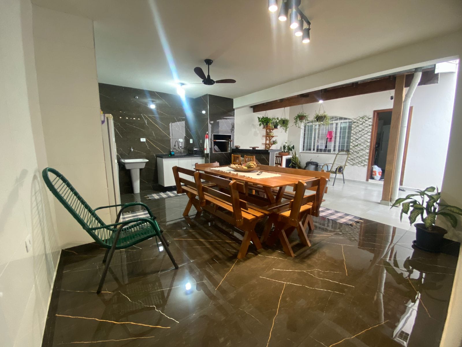 Imagens do imóveis Sobrado à Venda, Conjunto Habitacional Violim, Londrina, PR