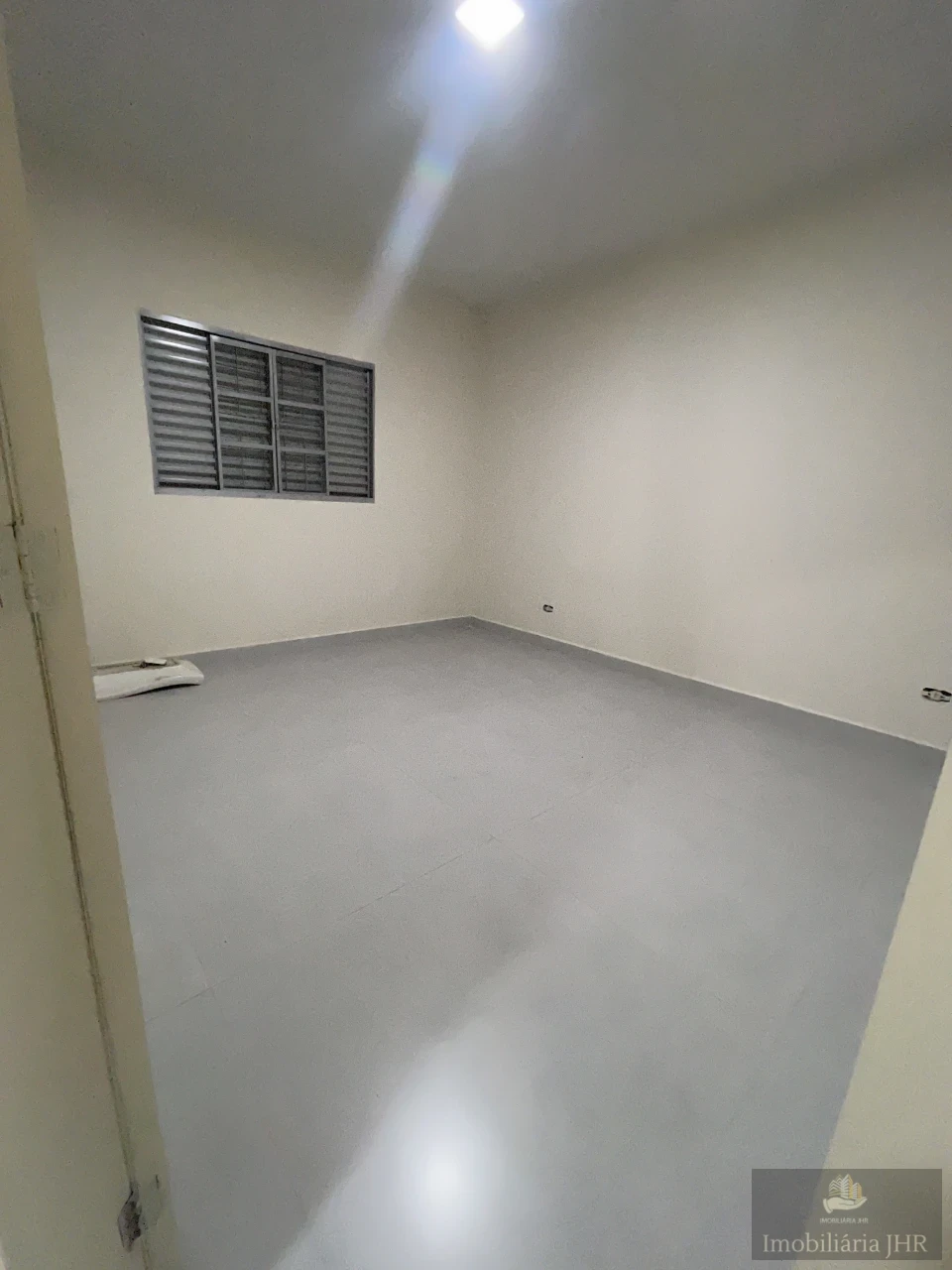 Imagens do imóveis CASA RECÉM-REFORMADA À VENDA | JARDIM CONTINENTAL | LONDRINA