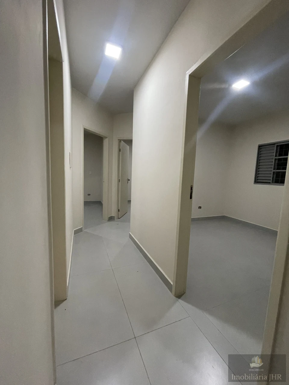 Imagens do imóveis CASA RECÉM-REFORMADA À VENDA | JARDIM CONTINENTAL | LONDRINA