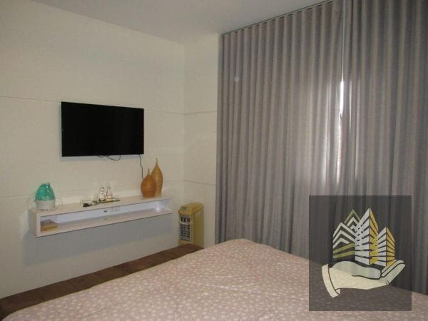 Imagens do imóveis Casa à venda 4 Quartos, 1 Suite, 2 Vagas, 300M², Coliseu, Londrina - PR