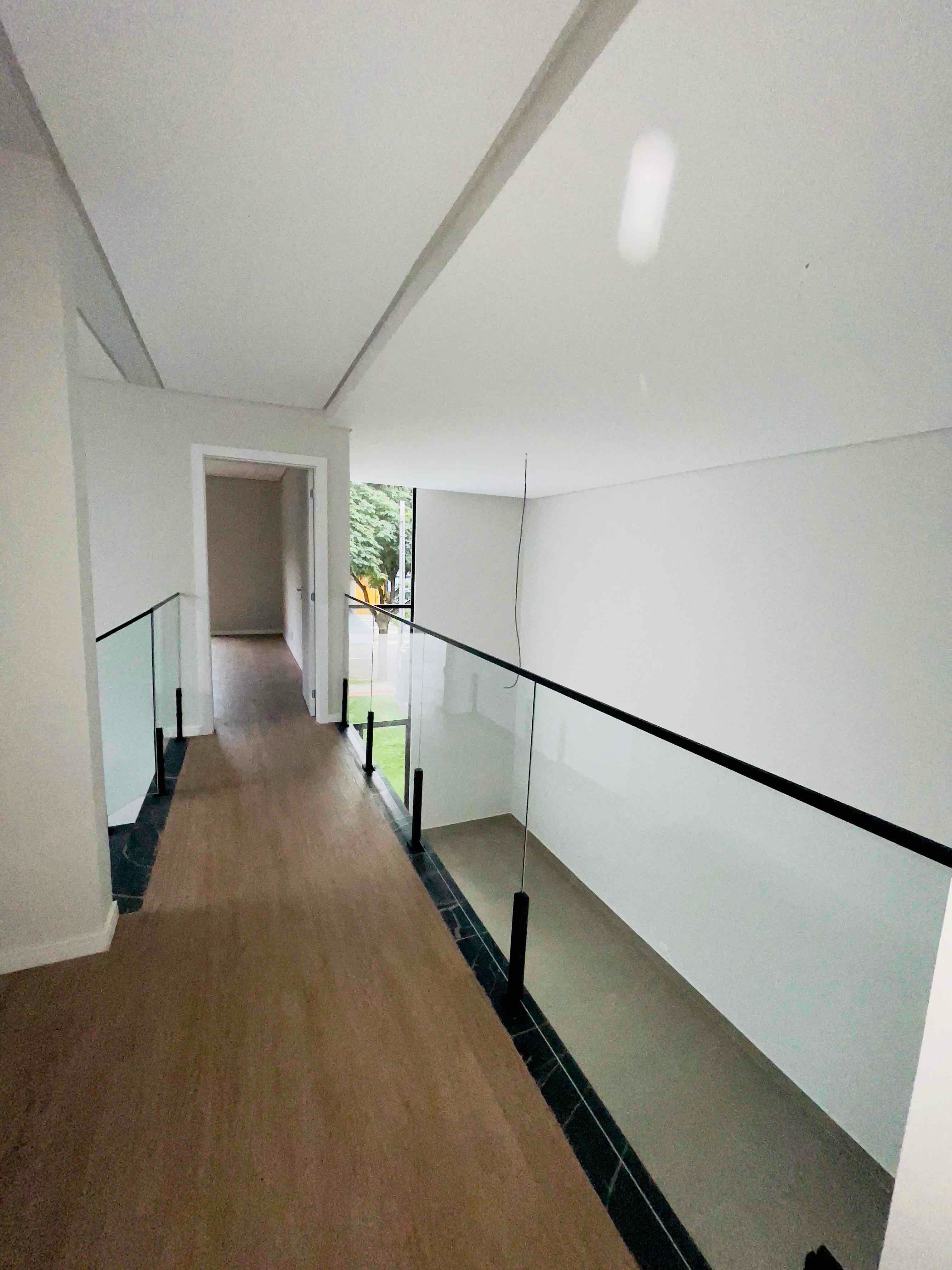 Imagens do imóveis Sobrado à Venda, Cond BELLA VITTA 2, Rua Antonio Carvalho Grade, PR